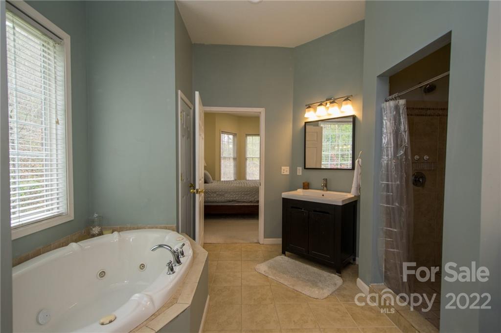 51 Timberwood Drive Asheville NC 28806