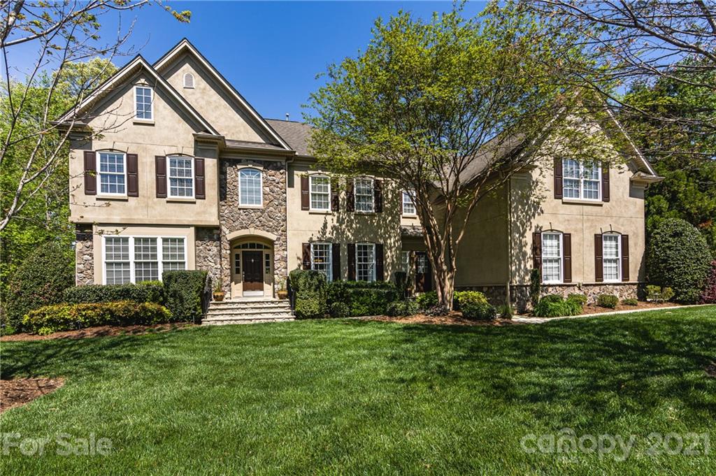 5017 Woodview Lane Matthews NC 28104