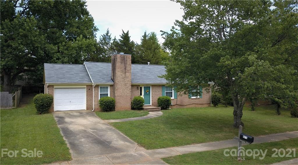 8015 Country Oaks Road Charlotte NC 28227
