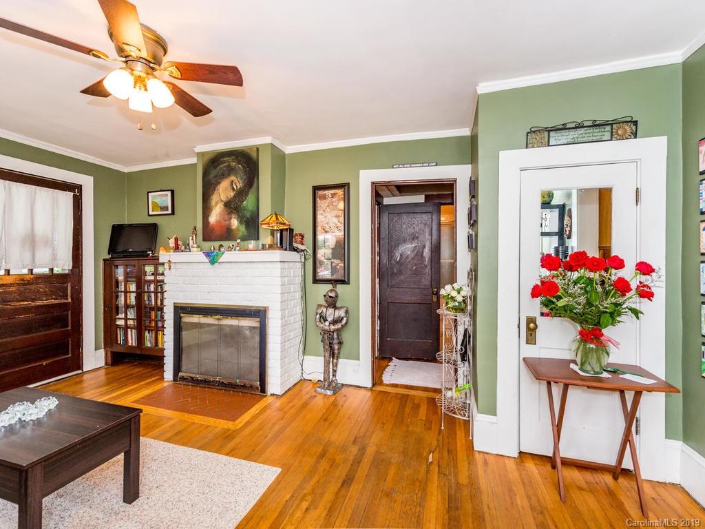 17 Oteen Park Place Asheville NC 28805