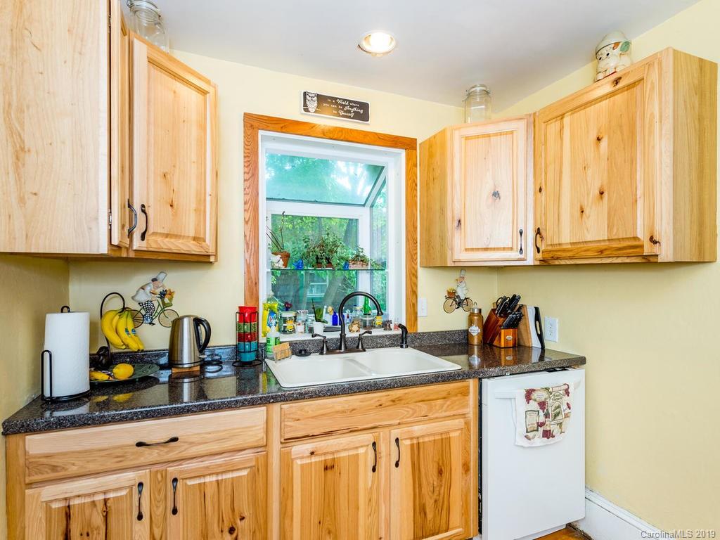 17 Oteen Park Place Asheville NC 28805
