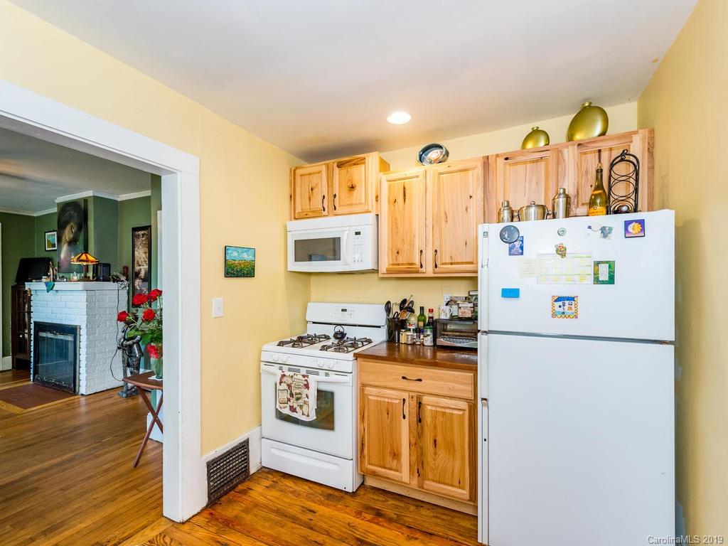 17 Oteen Park Place Asheville NC 28805