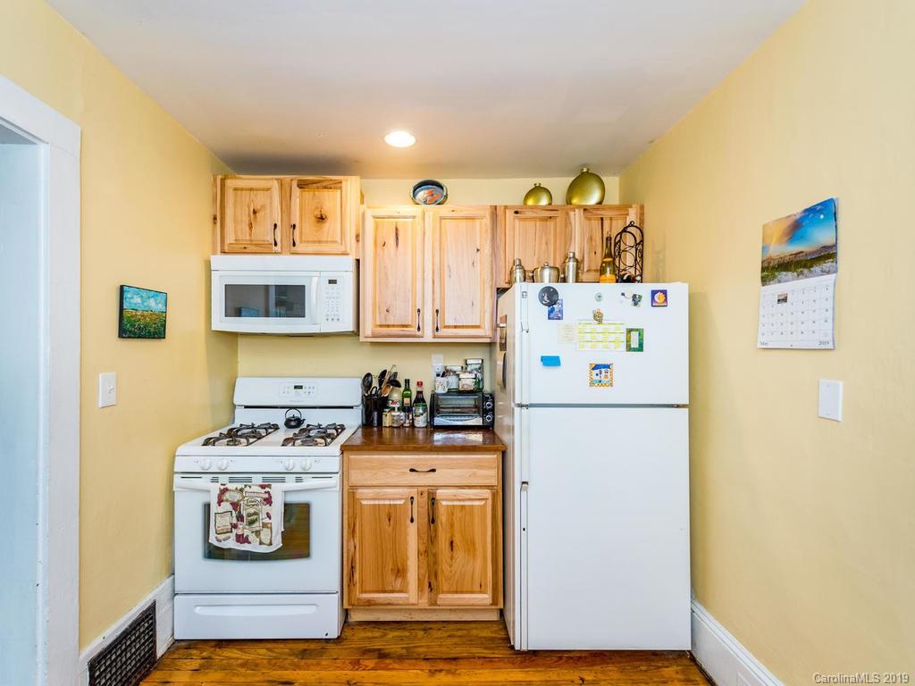 17 Oteen Park Place Asheville NC 28805