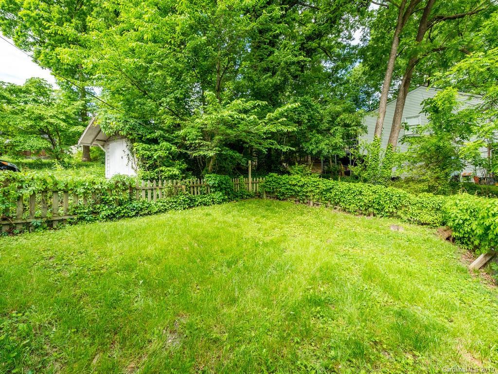 17 Oteen Park Place Asheville NC 28805