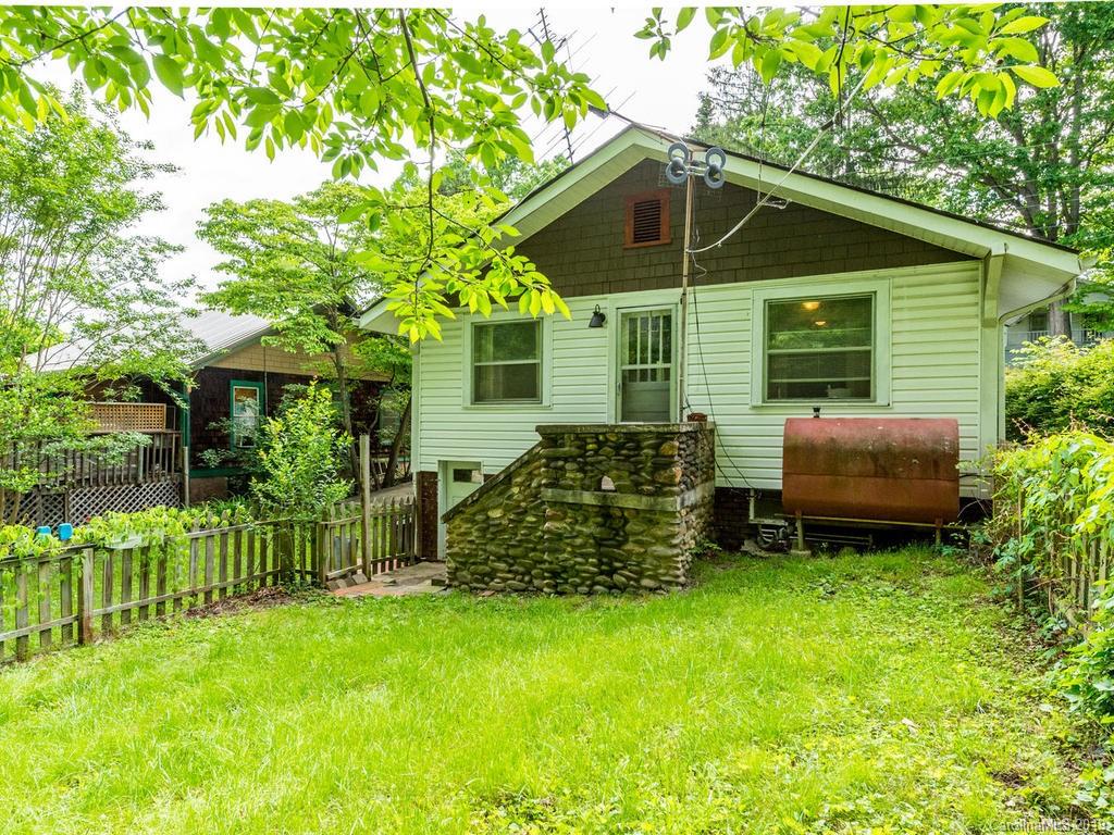 17 Oteen Park Place Asheville NC 28805