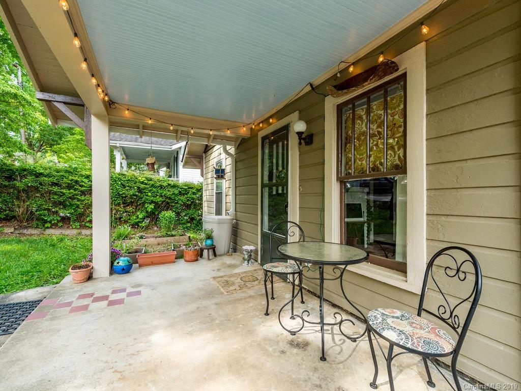 17 Oteen Park Place Asheville NC 28805