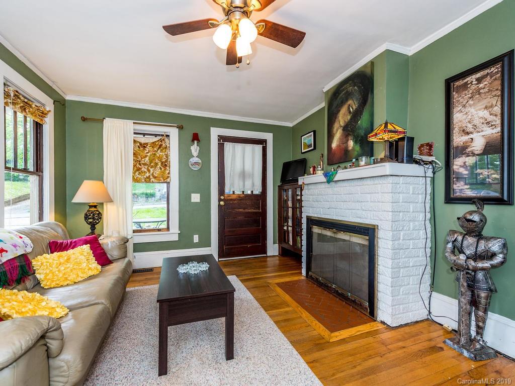 17 Oteen Park Place Asheville NC 28805
