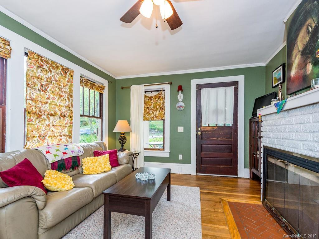 17 Oteen Park Place Asheville NC 28805