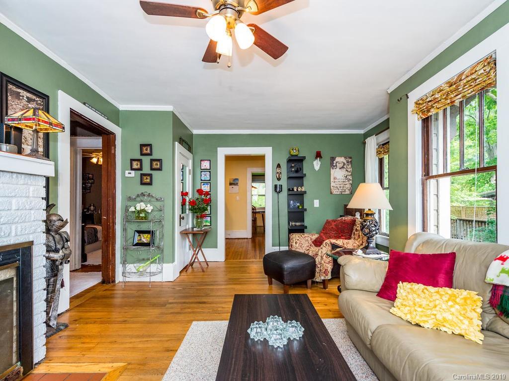 17 Oteen Park Place Asheville NC 28805