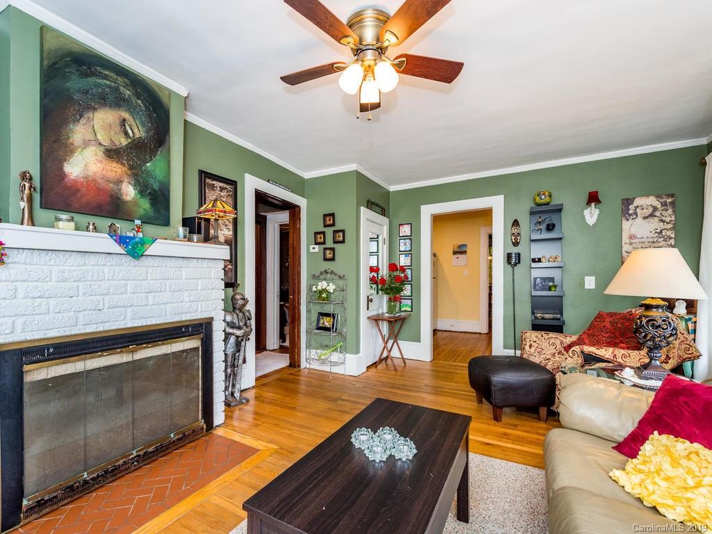 17 Oteen Park Place Asheville NC 28805