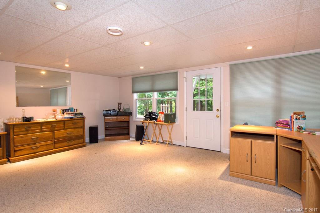 35 Spring Hill Drive Asheville NC 28804