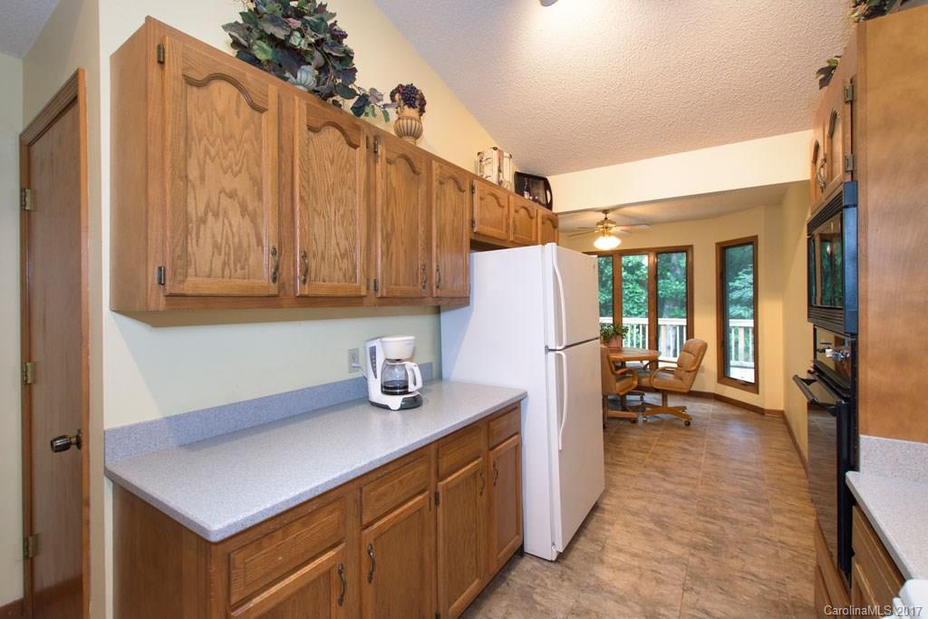 35 Spring Hill Drive Asheville NC 28804