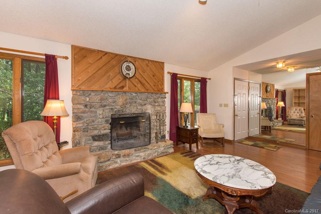 35 Spring Hill Drive Asheville NC 28804
