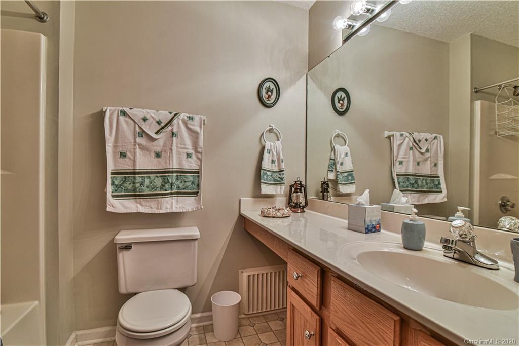 76 Woodland Hills Road Asheville NC 28804