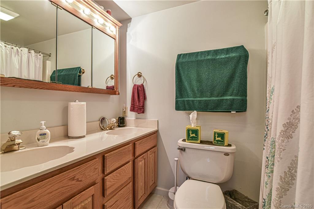 76 Woodland Hills Road Asheville NC 28804