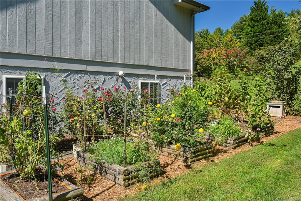 76 Woodland Hills Road Asheville NC 28804