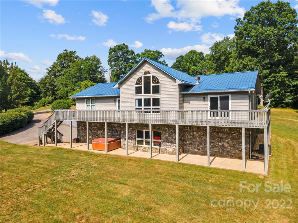 95 Golddigger Drive Candler NC 28715