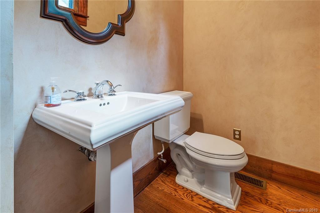 204 Pearson Drive Asheville NC 28801