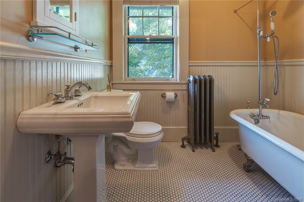 204 Pearson Drive Asheville NC 28801