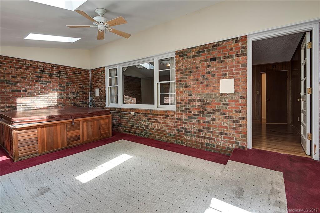 3 Wilderness Cove Road Asheville NC 28804