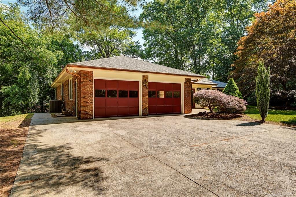 3 Wilderness Cove Road Asheville NC 28804