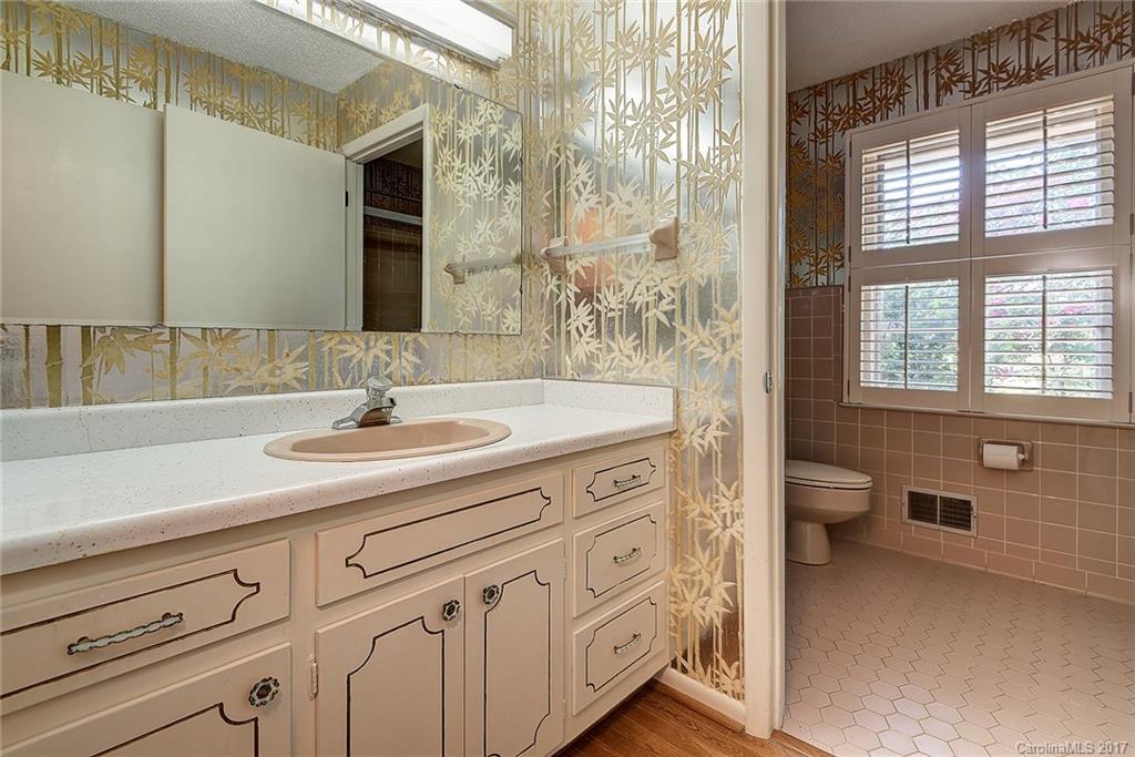 3 Wilderness Cove Road Asheville NC 28804