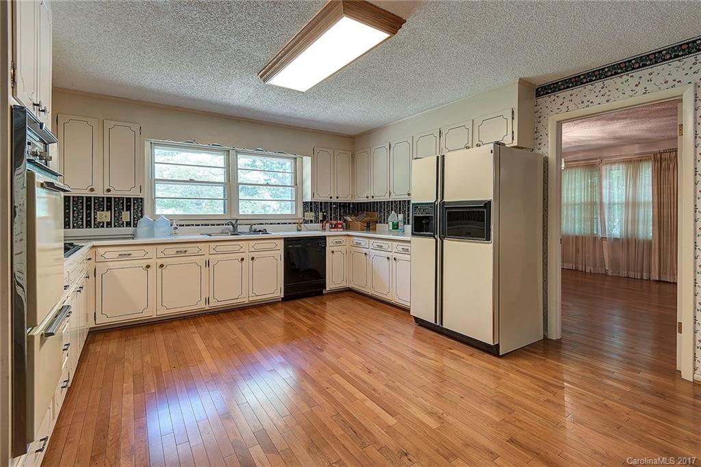3 Wilderness Cove Road Asheville NC 28804