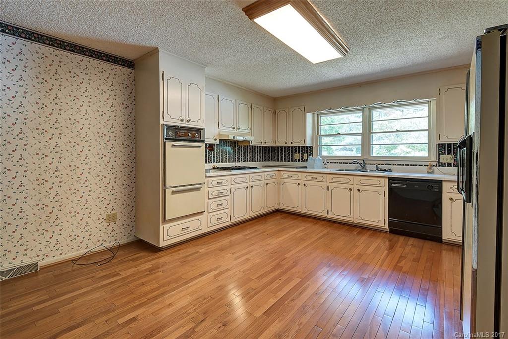 3 Wilderness Cove Road Asheville NC 28804