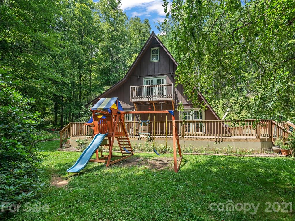 321 Fish Pond Lane Burnsville NC 28714