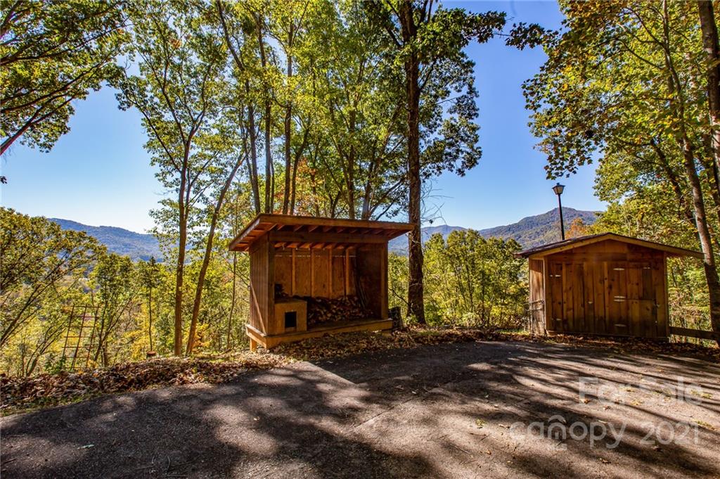 480 Lindera Lane Waynesville NC 28785