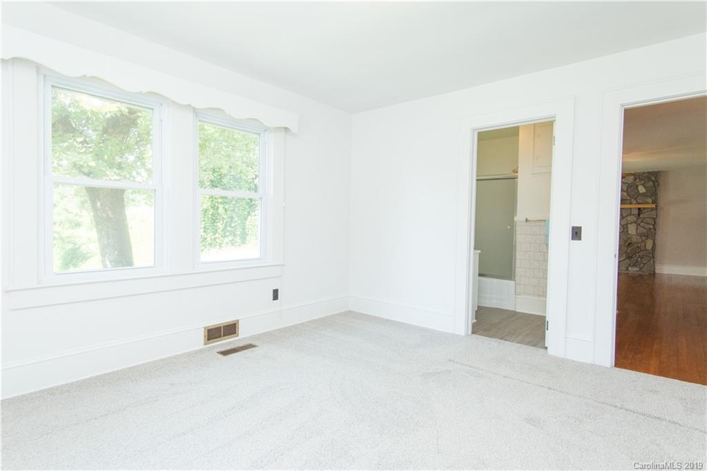 21 Hoyle Street Marion NC 28752