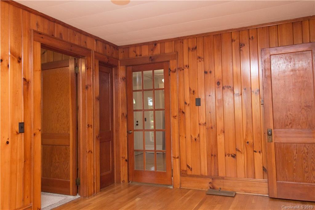 21 Hoyle Street Marion NC 28752