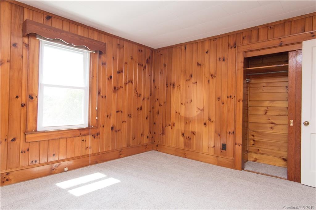 21 Hoyle Street Marion NC 28752