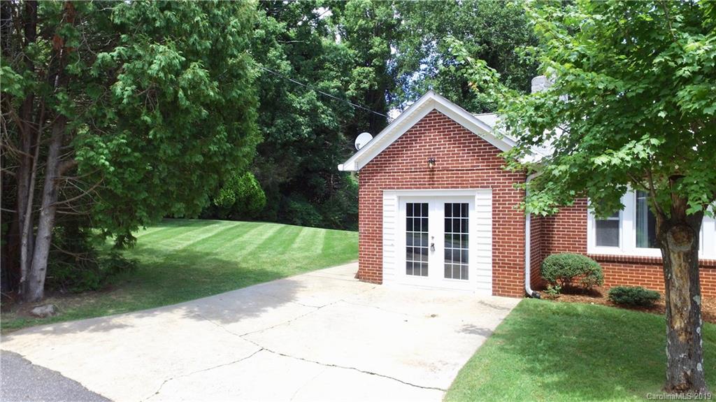 21 Hoyle Street Marion NC 28752