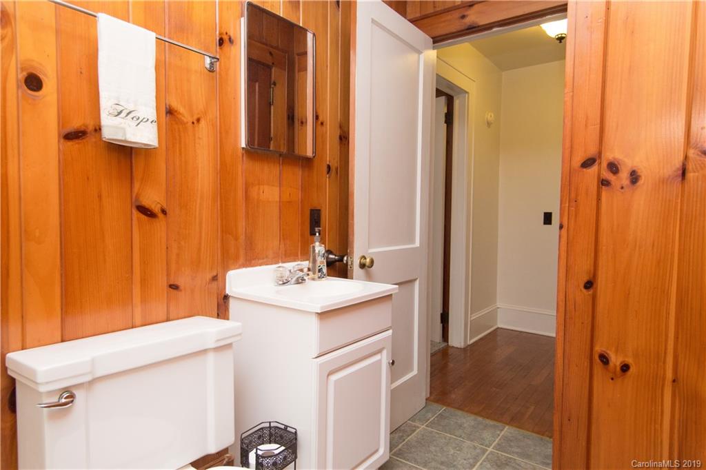 21 Hoyle Street Marion NC 28752
