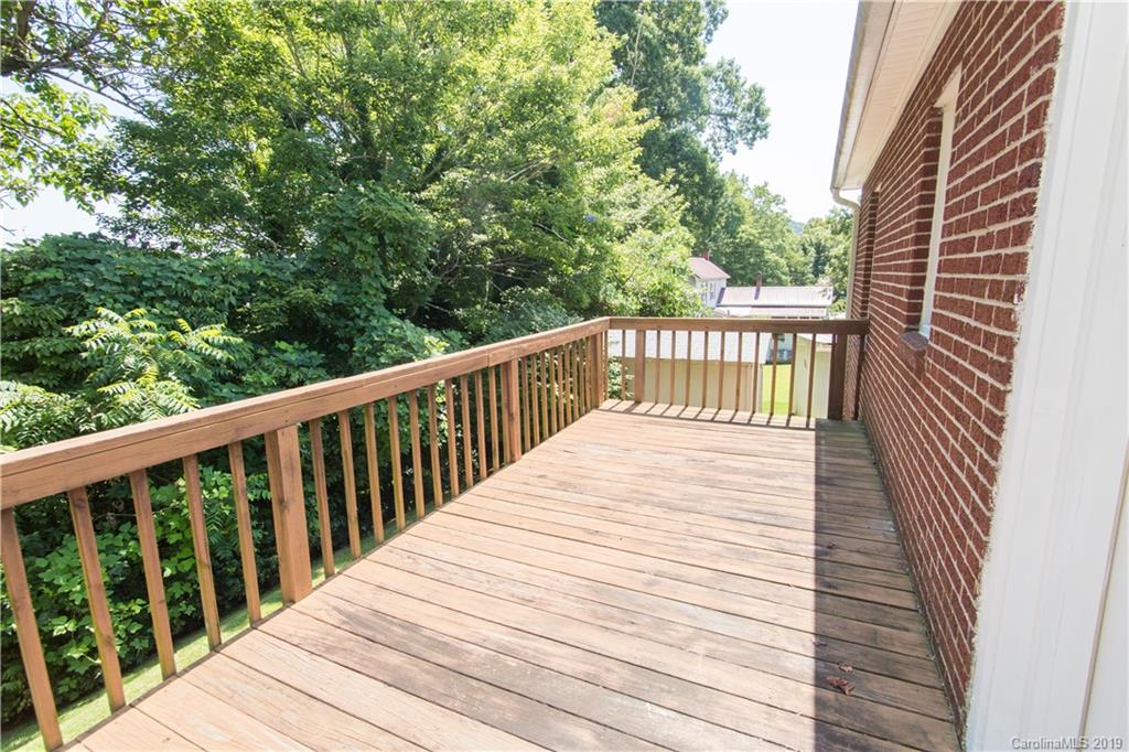 21 Hoyle Street Marion NC 28752