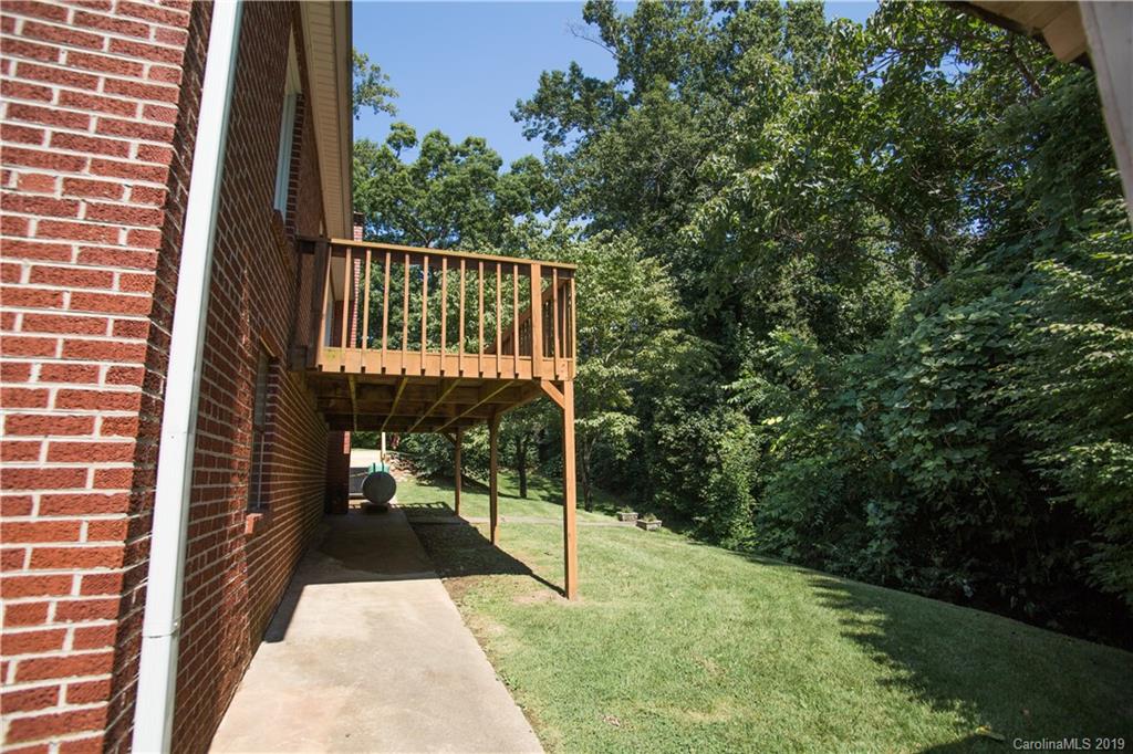 21 Hoyle Street Marion NC 28752