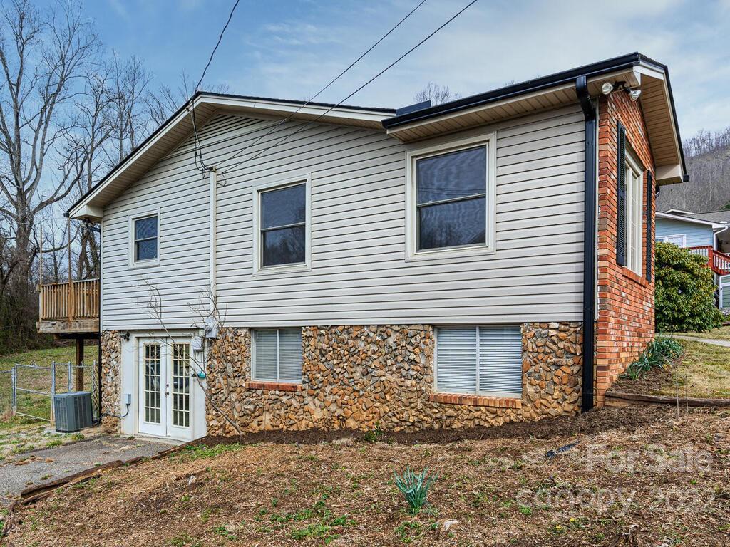 31 Sunset Drive Swannanoa NC 28778