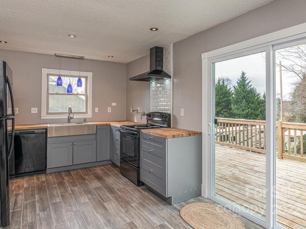31 Sunset Drive Swannanoa NC 28778