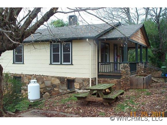 16 Parkway Drive Asheville NC 28806