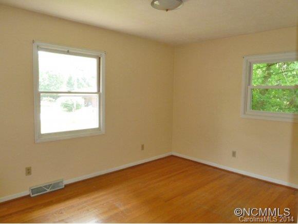 20 Meadowview Road Asheville NC 28804