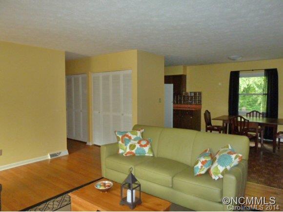 20 Meadowview Road Asheville NC 28804
