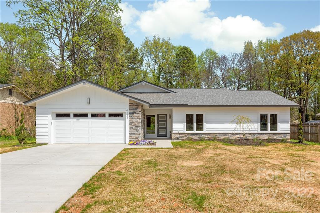 4133 Foxford Place Charlotte NC 28215