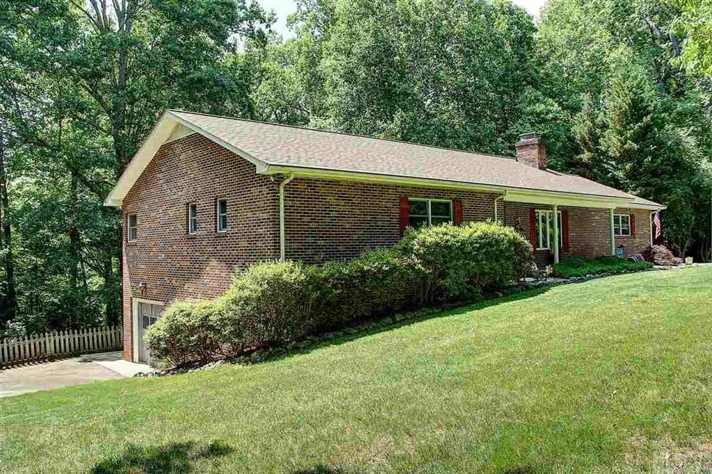 3841 Cherry Grove Drive Hickory NC 28602