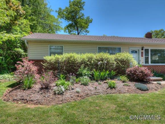 207 Sherwood Road Swannanoa NC 28778