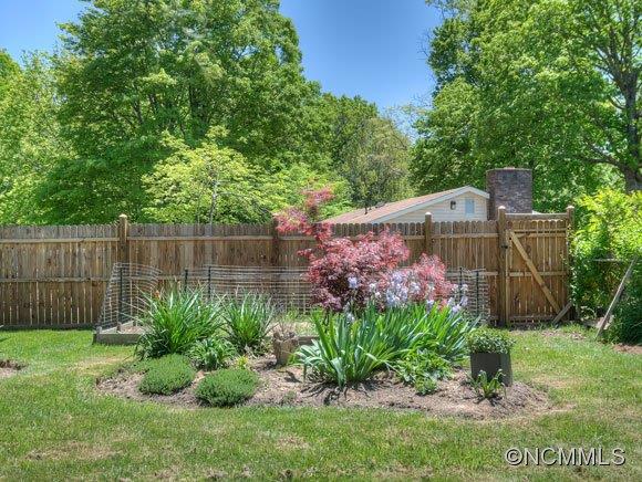 207 Sherwood Road Swannanoa NC 28778