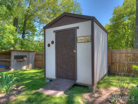 207 Sherwood Road Swannanoa NC 28778