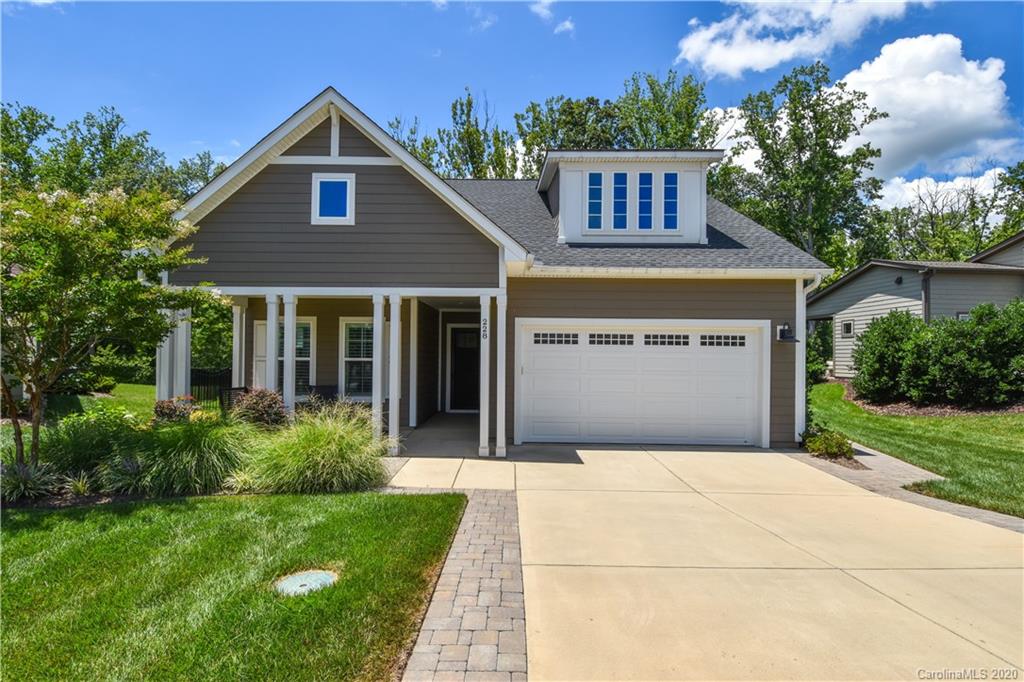 228 Chimney Rock Court Denver NC 28037
