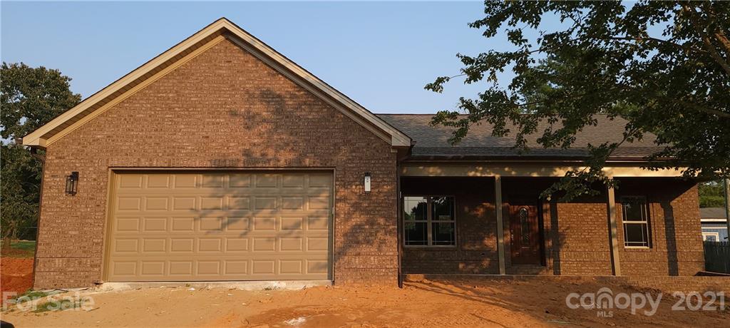 1757 Woodridge Circle Hickory NC 28602