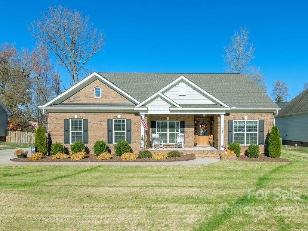 127 Coral Rutledge Drive Mount Holly NC 28120